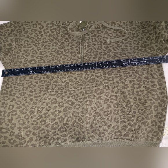Time and Tru Animal Print Sea Turtle Pullover Hoodie Pre-owned - Picture 3 of 7